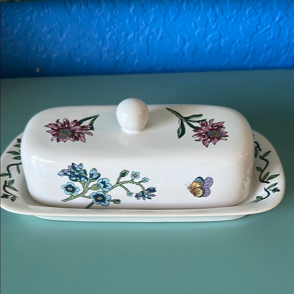 Floral Porcelain Butter Dish with Lid - White